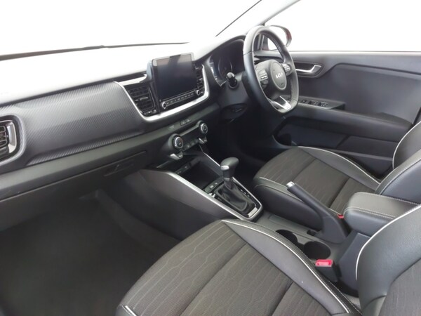 Used Kia Stonic 2024 for sale - 76225530: Photo 5