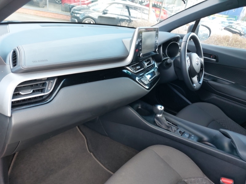 Used Toyota C-HR 2023 for sale - 77833105: Photo 5