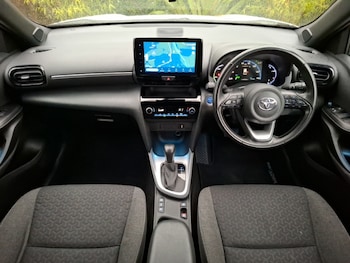 Used Toyota Yaris Cross 2022 for sale - 77732010: Photo