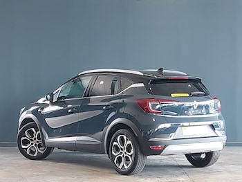 Used Renault Captur 2023 for sale - 79056060: Photo