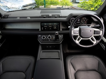 Used Land Rover Defender 2024 for sale - 79176420: Photo