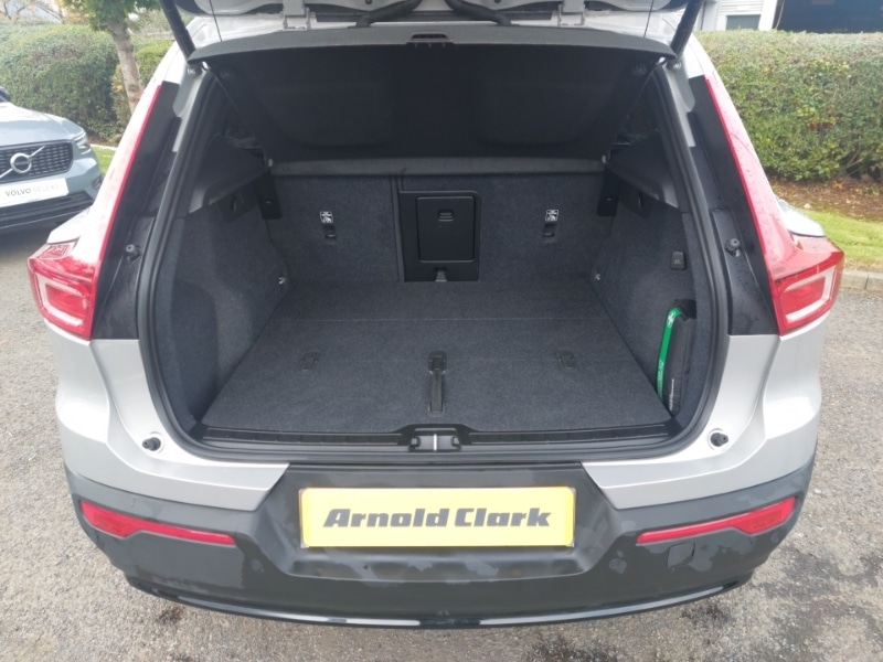 Used Volvo XC40 2023 for sale - 76785945: Photo 8