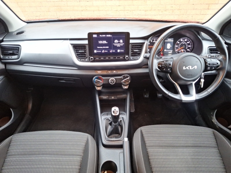 Used Kia Stonic 2022 for sale - 77580740: Photo 2