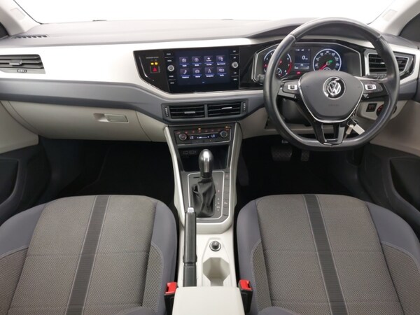 Used Volkswagen Polo 2019 for sale - 76262114: Photo 2