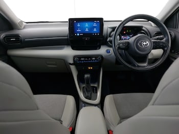 Used Toyota Yaris 2022 for sale - 78410687: Photo