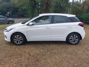 Used Hyundai i20 2021 for sale - 75807531: Photo