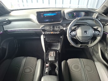 Used Peugeot 2008 2024 for sale - 78635411: Photo
