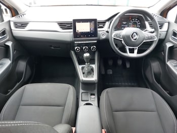Used Renault Captur 2020 for sale - 78447039: Photo