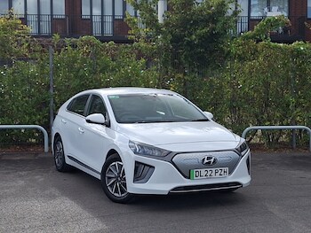2022 - 100kW Premium 38kWh 5dr Auto