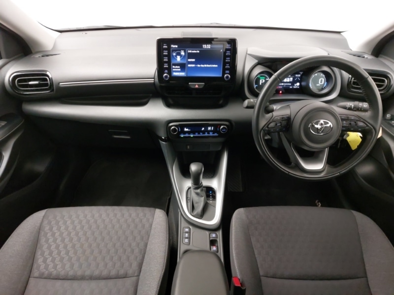 Used Toyota Yaris 2022 for sale - 77257089: Photo 2