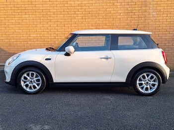 Used MINI Hatch 2020 for sale - 77424022: Photo