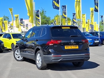 Used Volkswagen Tiguan Allspace 2023 for sale - 78439084: Photo