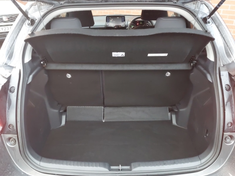 Used Toyota Yaris 2022 for sale - 77285056: Photo 8