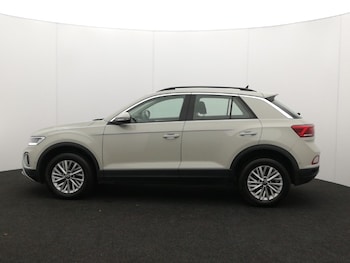Used Volkswagen T-Roc 2023 for sale - 76778826: Photo