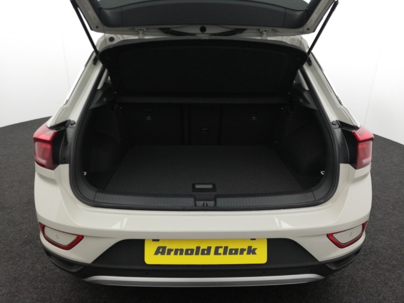 Used Volkswagen T-Roc 2023 for sale - 76778826: Photo 8