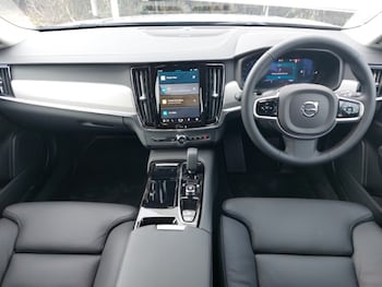 Used Volvo V90 2025 for sale - 77777699: Photo