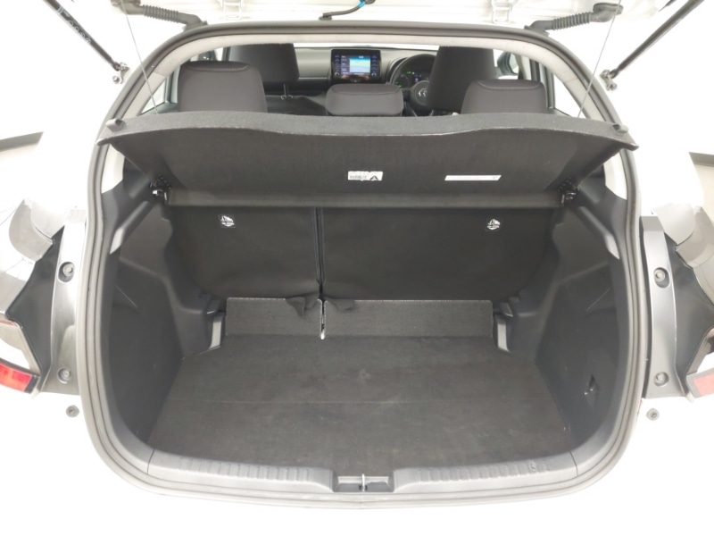 Used Toyota Yaris 2022 for sale - 77290307: Photo 8