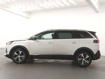 Used Peugeot 5008 2023 for sale - 77294009: Photo