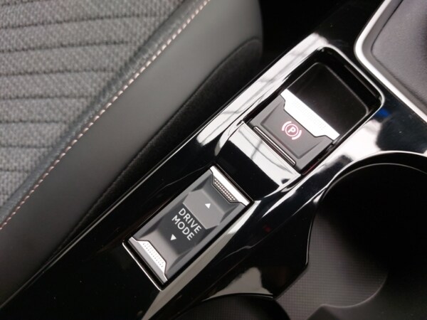 Used Peugeot 2008 2025 for sale - 76195107: Photo 12
