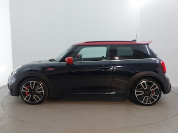 Used MINI Hatch 2023 for sale - 78013997: Photo