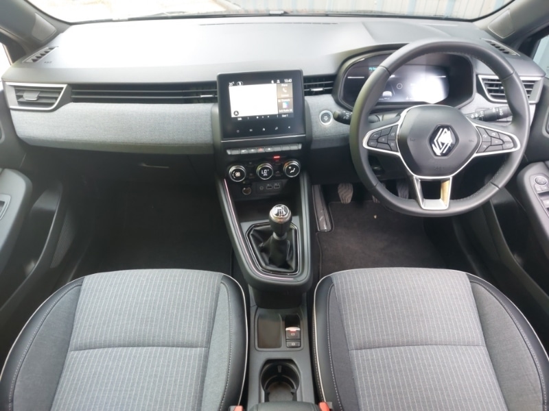 Used Renault Clio 2024 for sale - 76419113: Photo 2