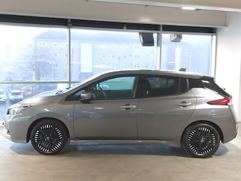 Used Nissan Leaf 2022 for sale - 77049500: Photo