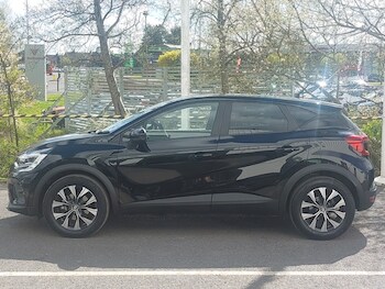 Used Renault Captur 2023 for sale - 78300934: Photo