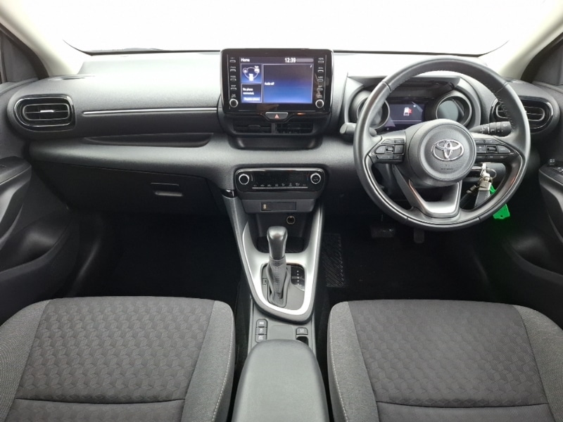 Used Toyota Yaris 2022 for sale - 77024849: Photo 2