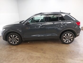 Used Volkswagen T-Roc 2022 for sale - 76254356: Photo