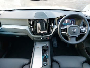 Used Volvo XC60 2024 for sale - 76880635: Photo