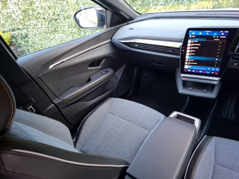 Used Renault Megane E Tech 2024 for sale - 77353301: Photo 11