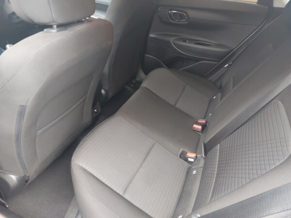 Used Hyundai i20 2022 for sale - 76275486: Photo 6