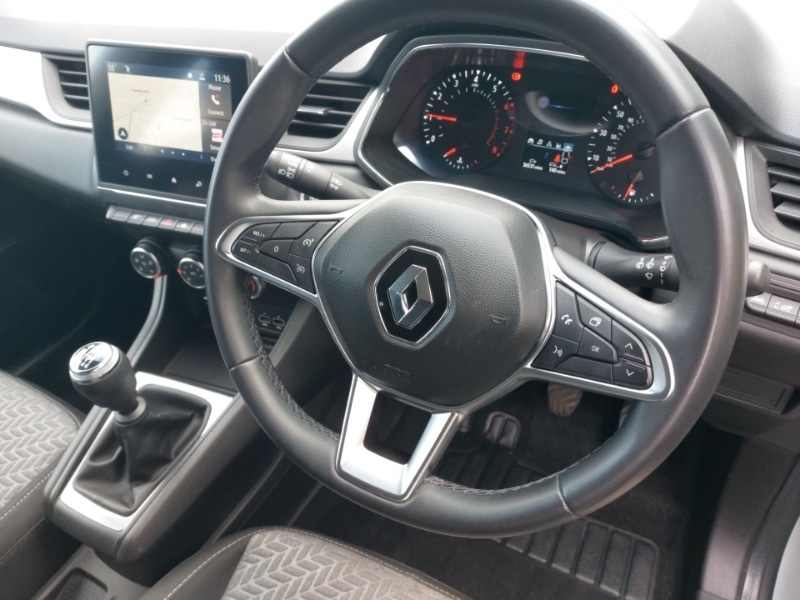 Used Renault Captur 2022 for sale - 76135346: Photo 2