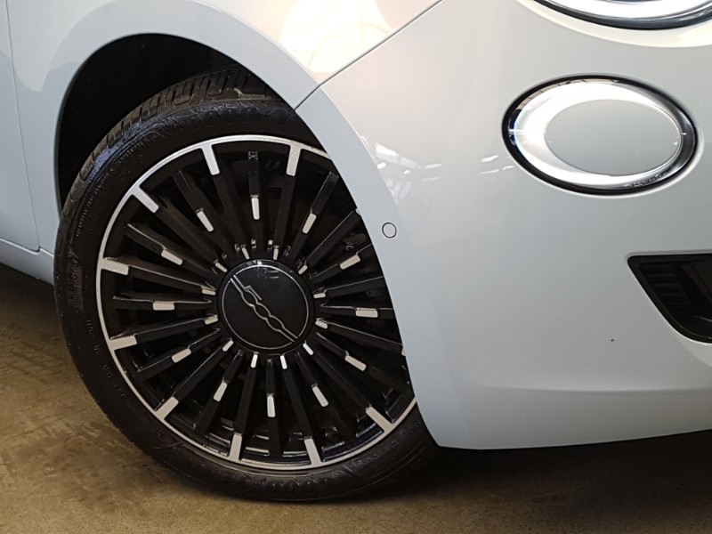 Used Fiat 500 2021 for sale - 77325899: Photo 9