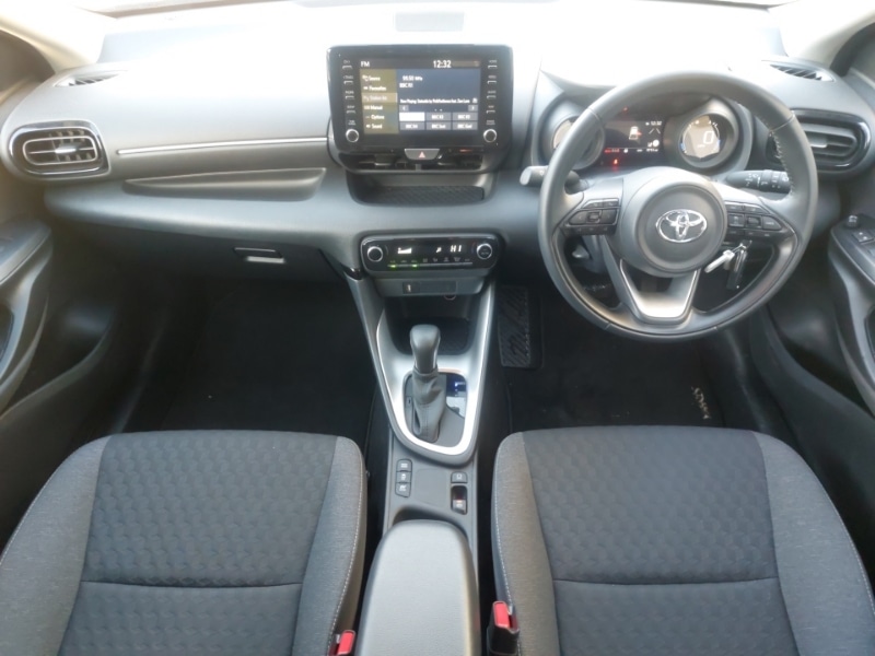 Used Toyota Yaris 2022 for sale - 77078794: Photo 2