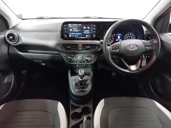 Used Hyundai i10 2021 for sale - 77142502: Photo