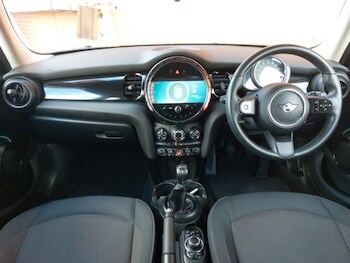 Used MINI Hatch 2022 for sale - 77209935: Photo