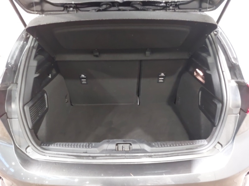 Used Ford Focus 2023 for sale - 76837856: Photo 8