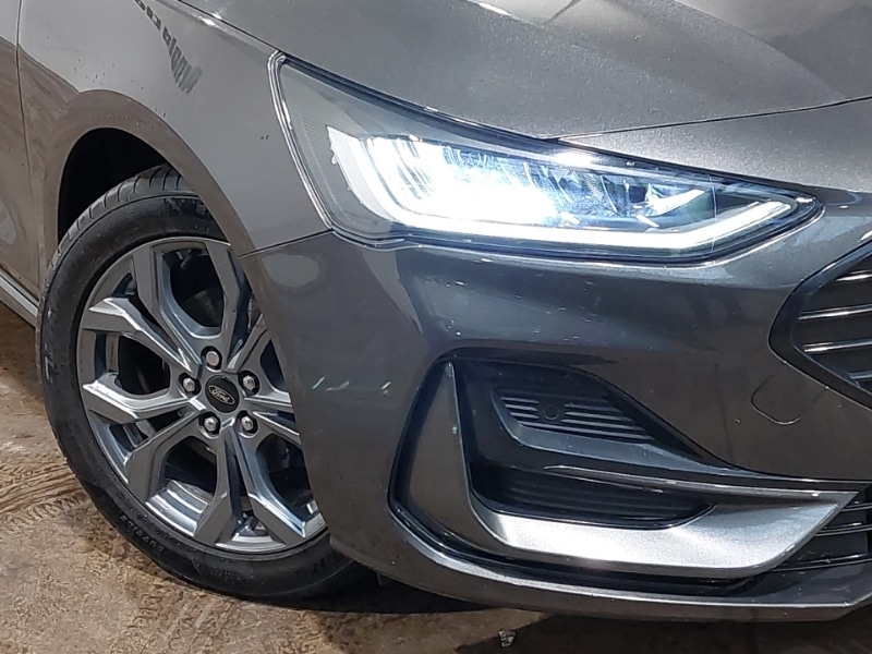 Used Ford Focus 2023 for sale - 76837856: Photo 9