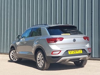 Used Volkswagen T-Roc 2024 for sale - 78467177: Photo