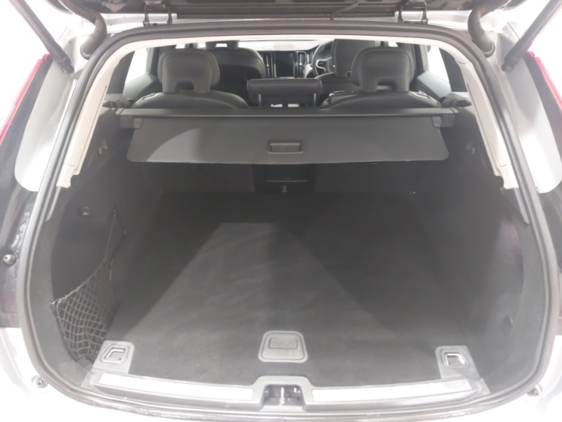 Used Volvo XC60 2023 for sale - 77266208: Photo 8