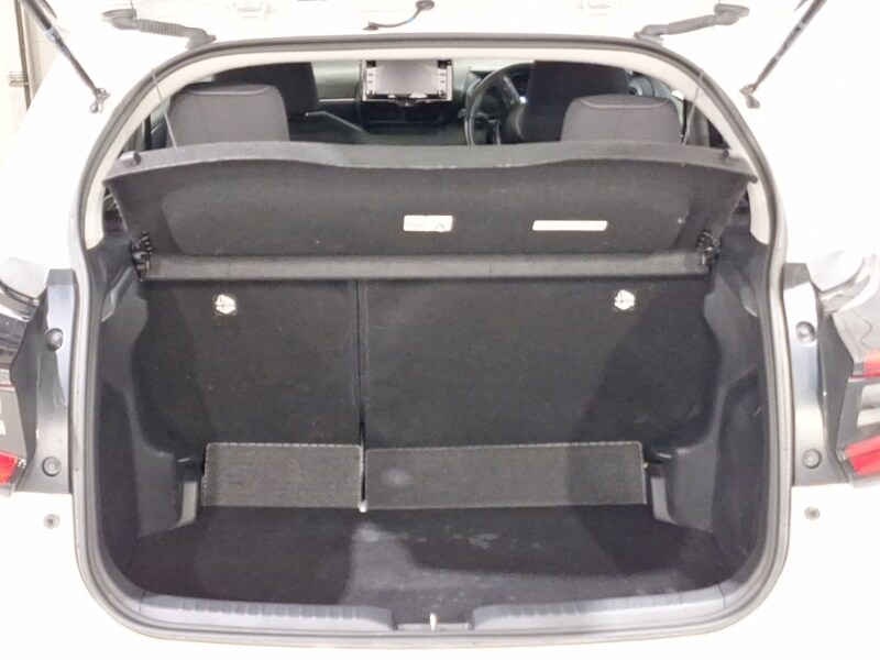 Used Toyota Yaris 2022 for sale - 77948825: Photo 8