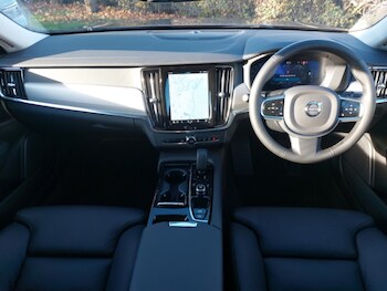 Used Volvo V90 2025 for sale - 77544695: Photo