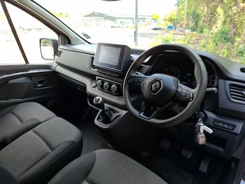 Used Renault Trafic 2024 for sale - 79382346: Photo