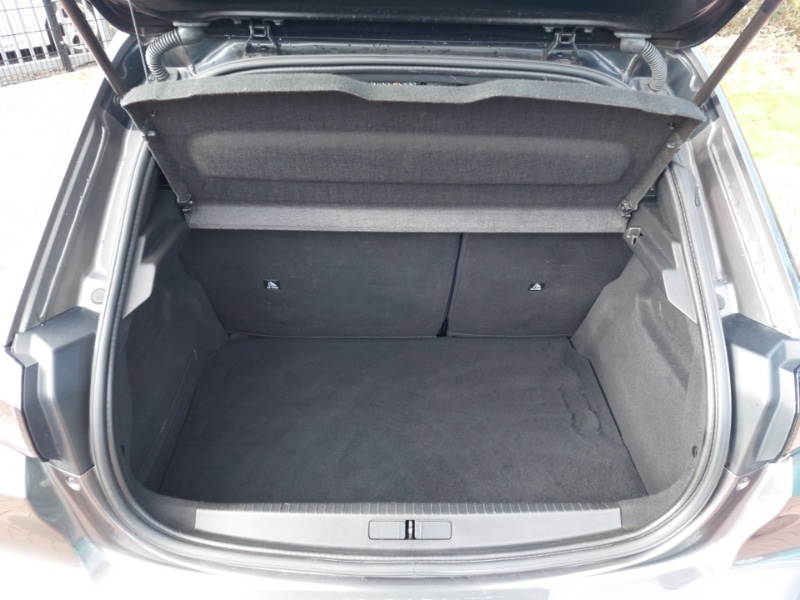 Used Peugeot 208 2020 for sale - 78023352: Photo 8