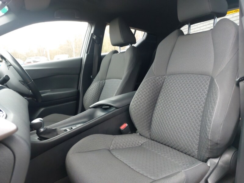 Used Toyota C-HR 2023 for sale - 77924296: Photo 12