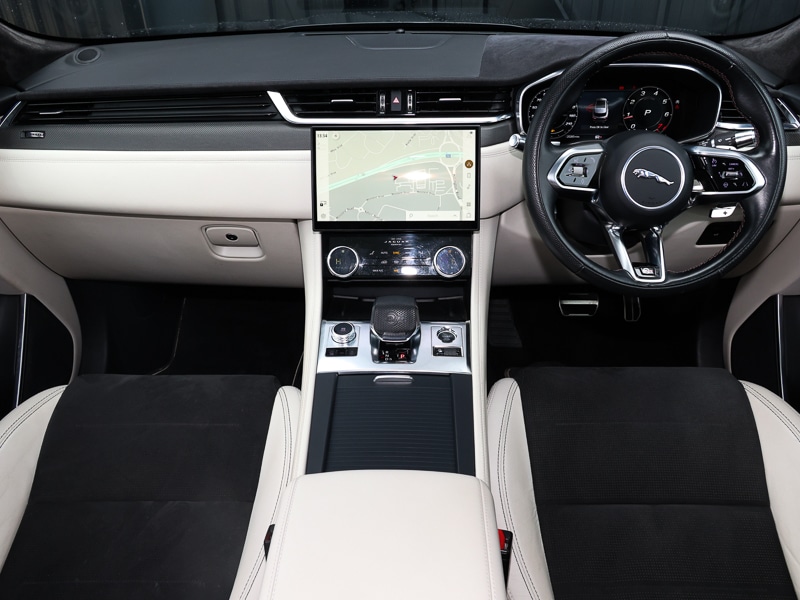 Used Jaguar F-Pace 2022 for sale - 77987403: Photo 2