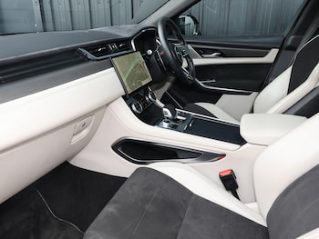 Used Jaguar F-Pace 2022 for sale - 77987403: Photo