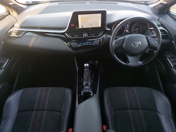 Used Toyota C-HR 2022 for sale - 78290612: Photo