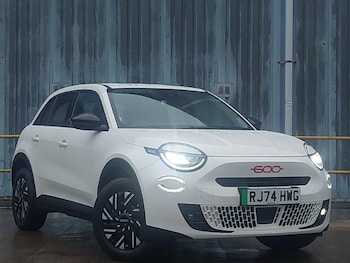 Used Fiat 600 2024 for sale - 78476400: Photo